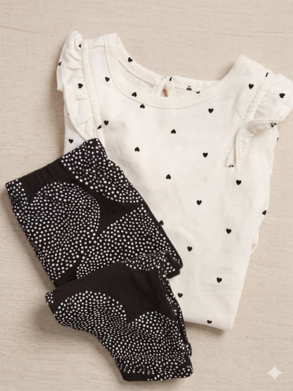 NWT Carter's Baby Girl 2-Piece Bodysuit & Pant Set – Black & white 3 months - Picture 9 of 15